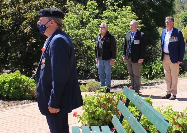 Attendees at the Eudunda Remembrance Day 2022