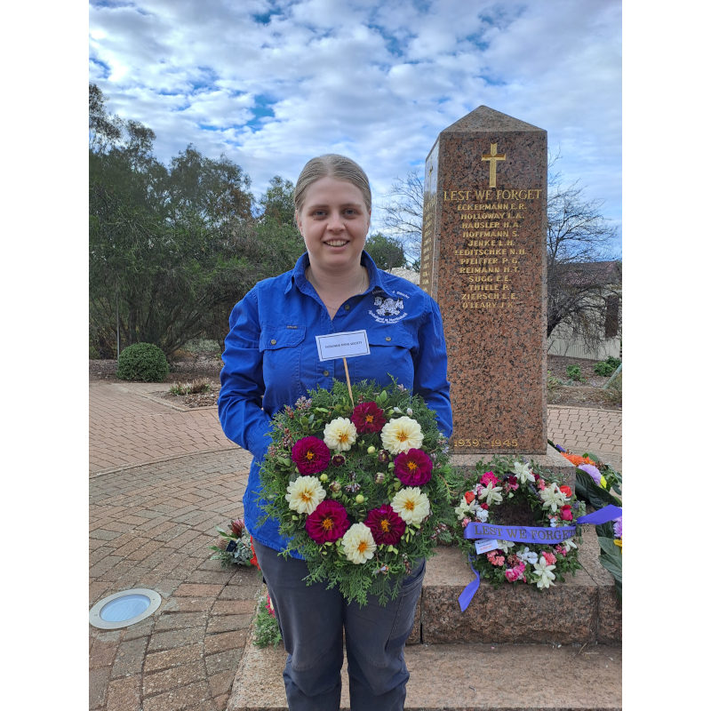 Belinda Jaeger laid a wreath on behalf of the Eudunda Show photo by Leah Jaeger