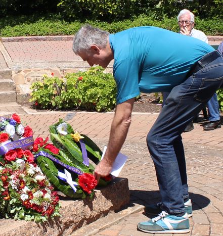 Peter Schiller Lays a Wreath on behalf of the Regional Council of Goyder